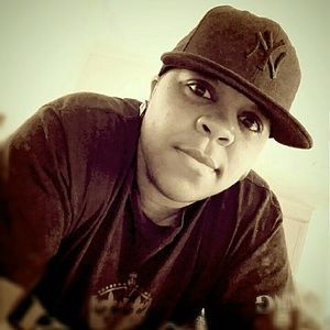 Meet your Posher, Carrie