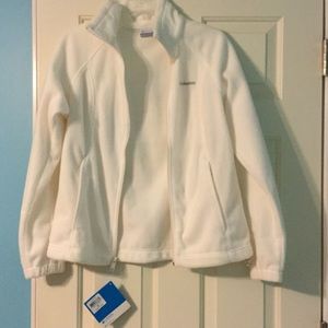 White fleece Columbia jacket