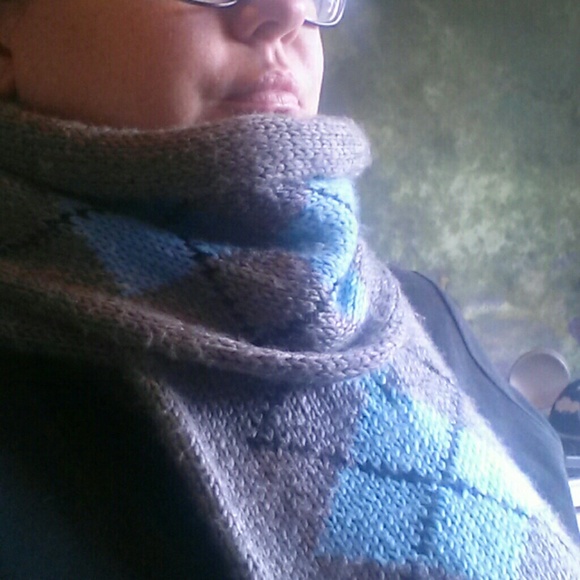Blue and grey scarf