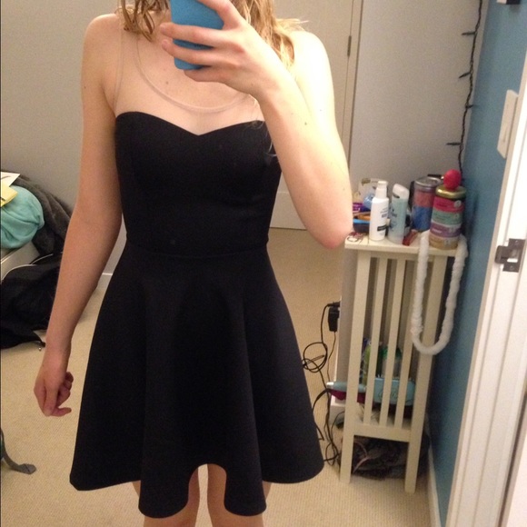 black dress with mesh - Picture 4 of 4