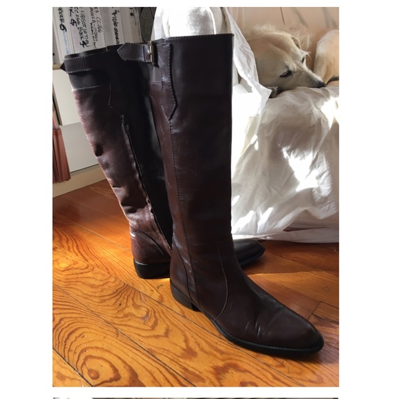 Timeless, classic and comfortable Theory boots! - Picture 1 of 4