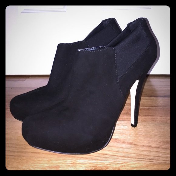Jessica Simpson Black Suede High Heel Booties