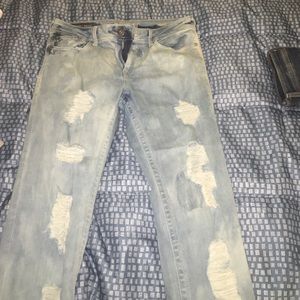skinny jeans with rips