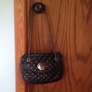 Nine West quilted black shoulder bag