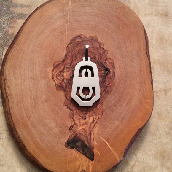 Pendent - Picture 2 of 2