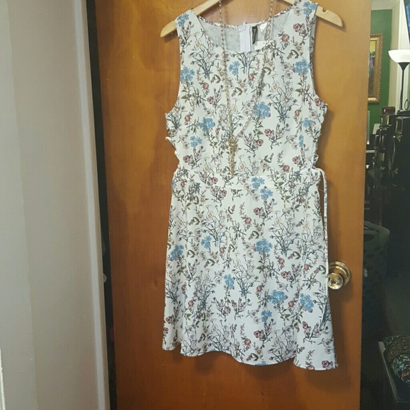 Short flower dress