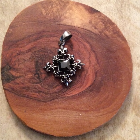 Used pendent - Picture 1 of 2