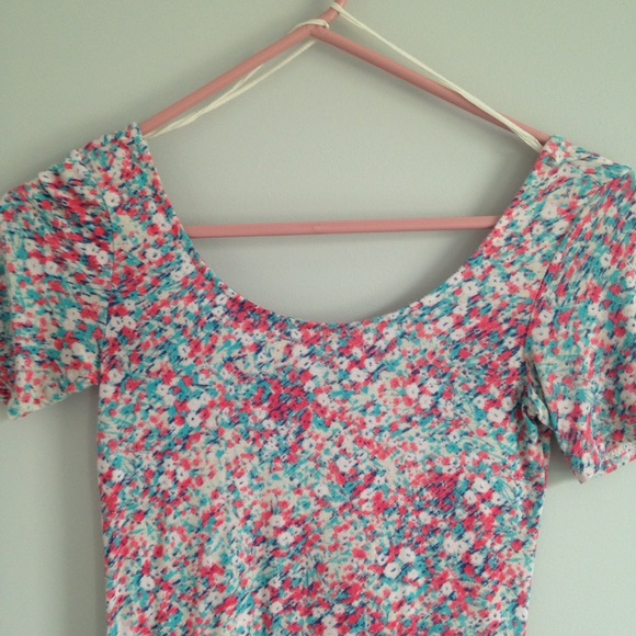 floral top - Picture 2 of 3
