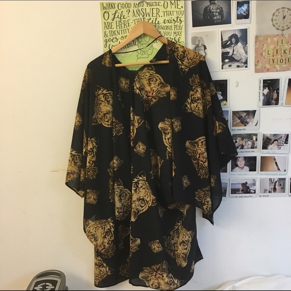 LF Oversized Tiger Kimono
