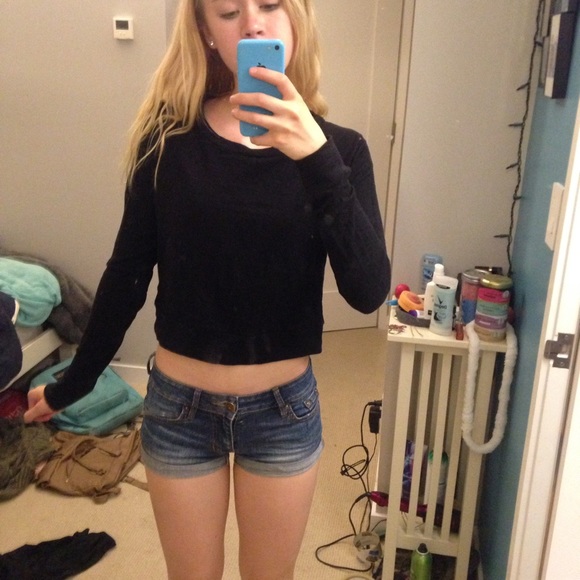 boxy black top - Picture 3 of 3