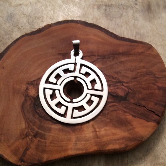 Used pendent - Picture 2 of 3