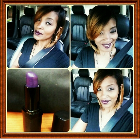 Lipstick - Picture 3 of 3