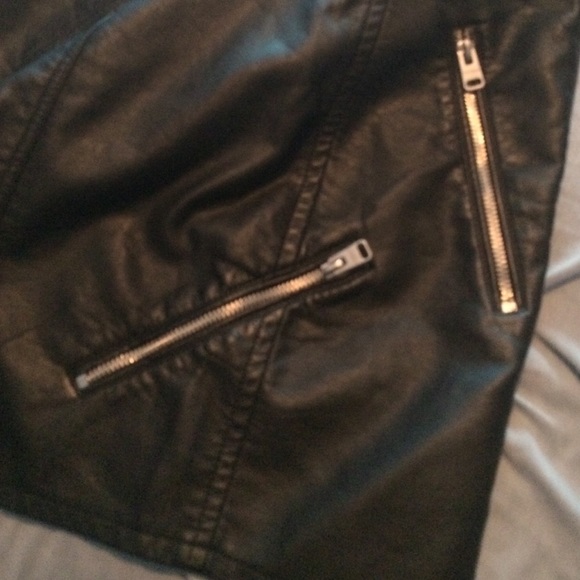 Skirt - Picture 3 of 4