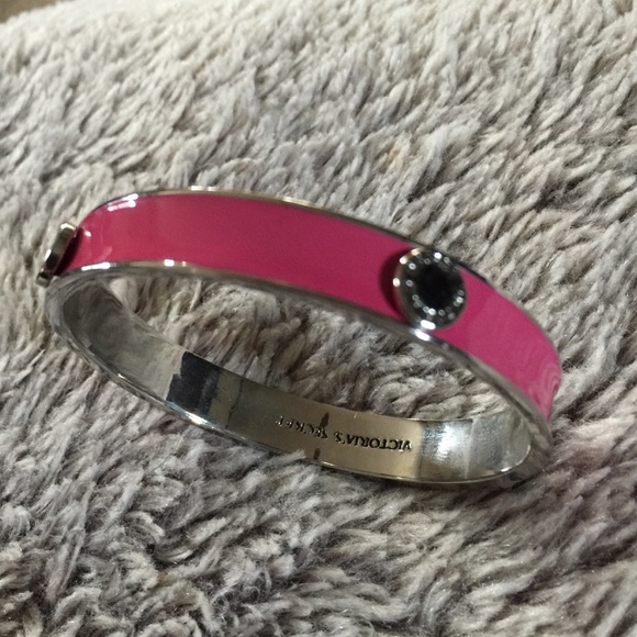 VICTORIA SECRET BANGLE BRACELET