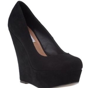 Steve Madden Suede Wedges