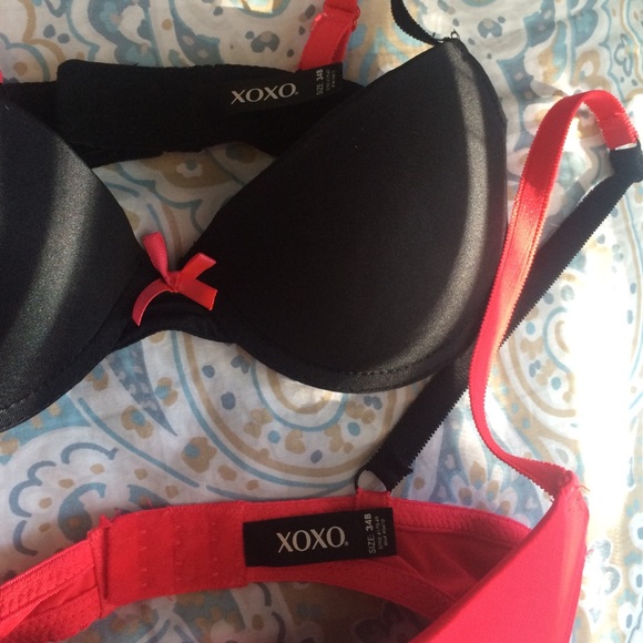 Bras - Picture 2 of 3