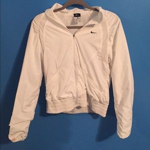 VINTAGE NIKE WINDBREAKER