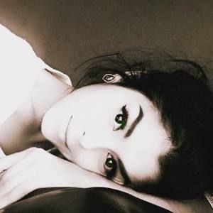 Meet your Posher, Stefany