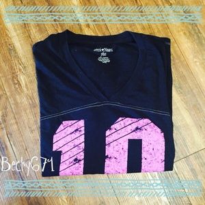 Black &a pink T-shirt💕