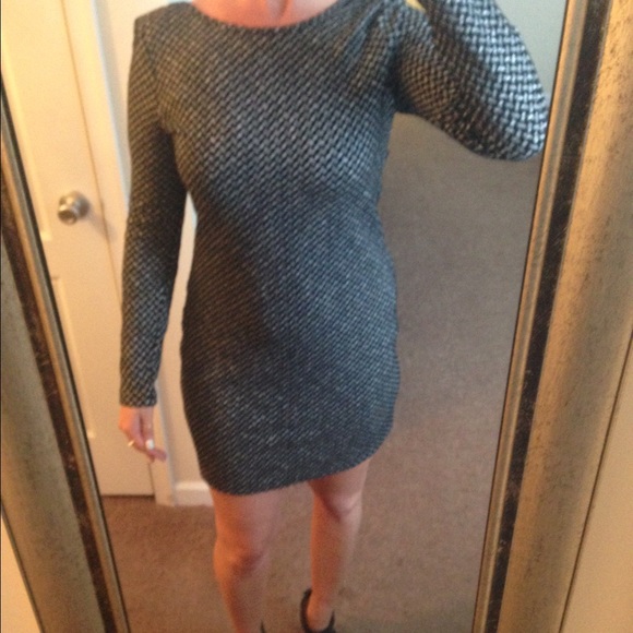 Pretty fitted dress NWOT