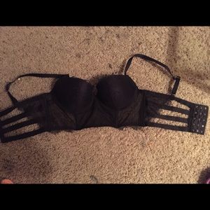 Victoria's Secret bra with many back fastens 34B