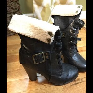Cute brown boots with fur cuff size 8