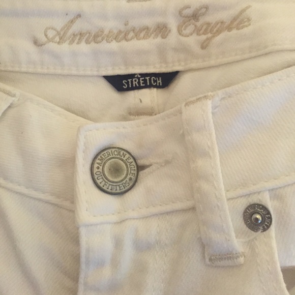 White American Eagle Skinny Jeans