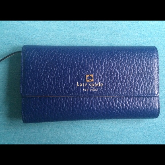 ✨SUPER SALE✨Kate Spade Blue Tri-Fold wallet