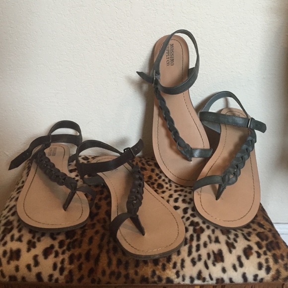 Braided sandal in rustic teal. Size 7