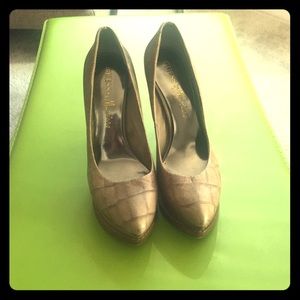 Guess by Marciano size 7