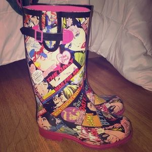 Comic book rain boots!