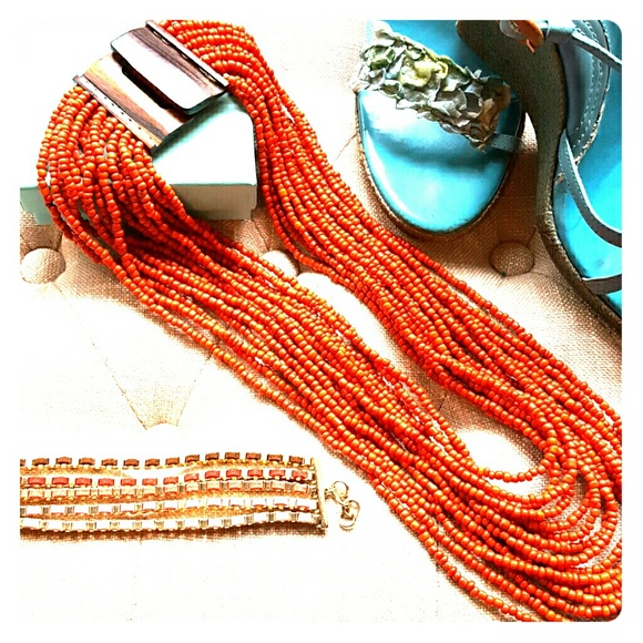 Jewelry - Gorgeous Handmade Red Beaded Necklace Wood Clasp