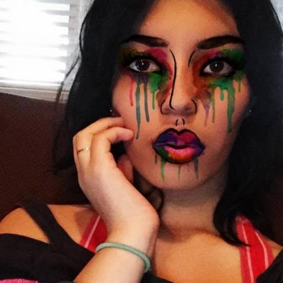 Meet your Posher, Tori - Picture 1 of 1