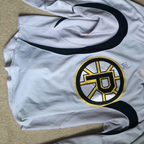 GENUINE signed providence bruins hockey jersey