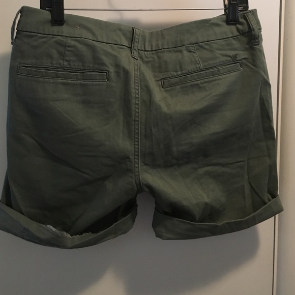 SOLD!! American Eagle shorts size 4 - Picture 3 of 3