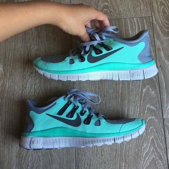 Mint Women's Nike Free Runs 5.0