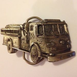 Very vintage belt buckle