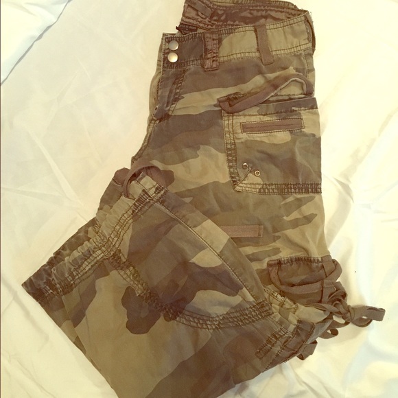 Edge Pants - 🆕 Camo drawstring Capri pants