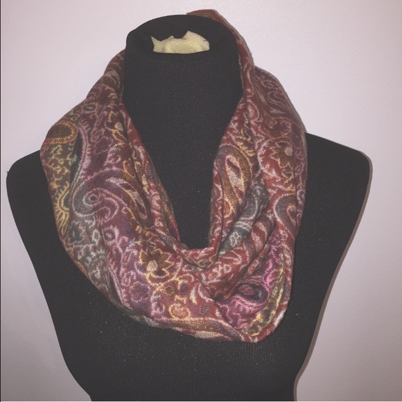 Paisley print infinity scarf - Picture 1 of 2
