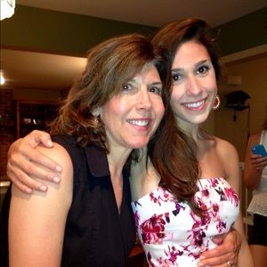 Meet your Posher, Laura