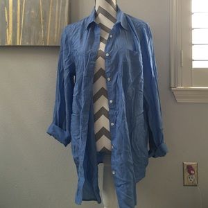 NWT-Banana Republic soft chambray button shirt