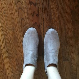 ON HOLD!!! NEVER WORN Chelsea booties size 8/9