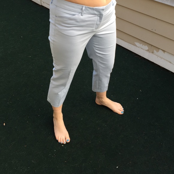 Skinny capri pants the Limited like