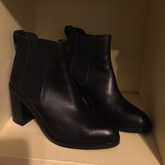 Topshop Chelsea boots