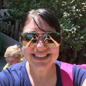 Meet your Posher, Deidre