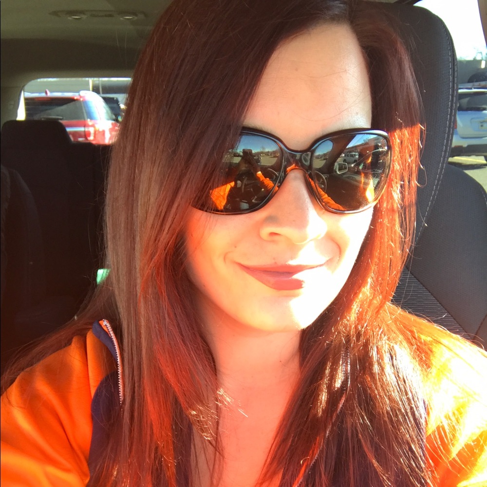 Meet your Posher, Ashley