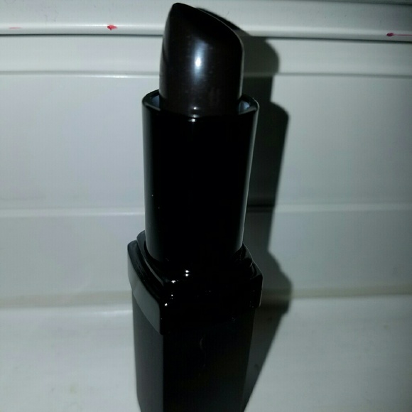 Lipstick - Picture 1 of 2