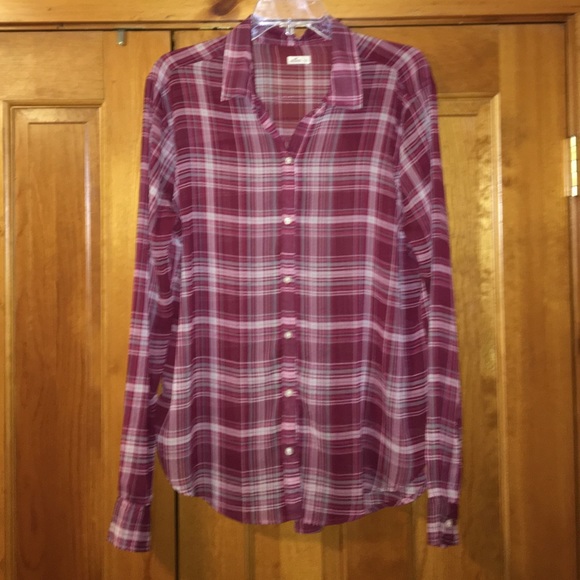 Hollister chiffon plain button down