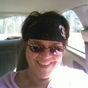 Meet your Posher, Leslie