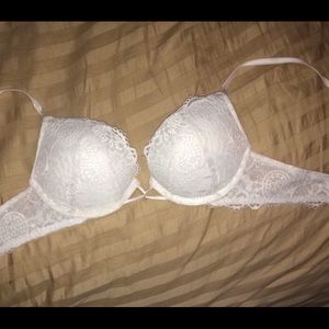 Victoria's Secret bombshell bra